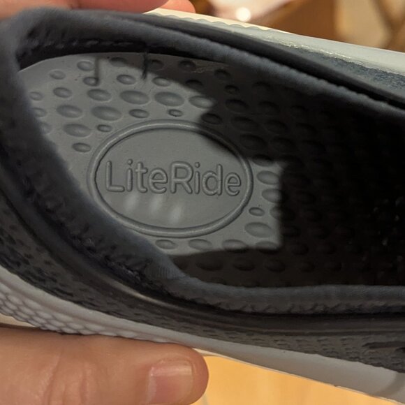 CROCs LiteRide Pacer Women's Lace Up Sneakers Navy Size 5-New - Picture 6 of 8